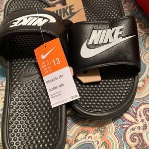 NEW! Nike slide men’s